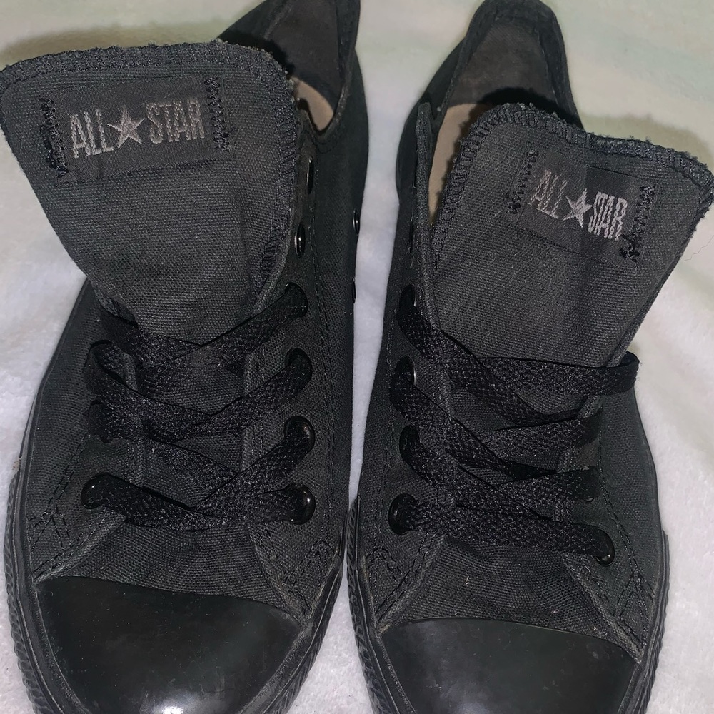 Black converse